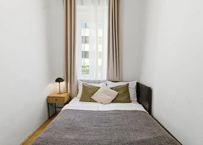 Bright - 3br - Fast Wifi - At Bus And Tram Station Apartman Bécs