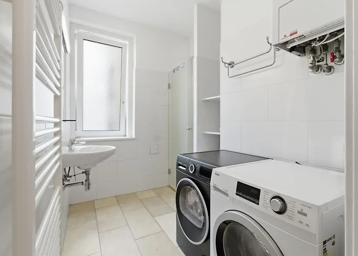 Bright - 3br - Fast Wifi - At Bus And Tram Station Apartman Bécs
